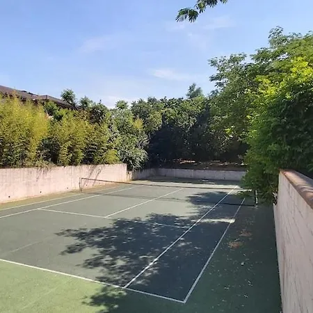 Appartement Les Capitouls - Avec Piscine, Parking&jardin Privé ! *