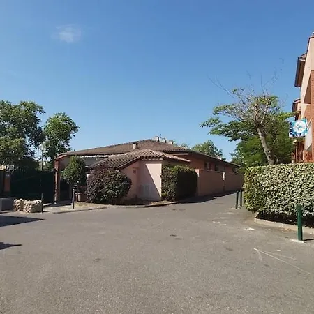 Appartement Les Capitouls - Avec Piscine, Parking&jardin Privé !