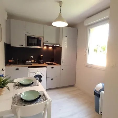 Appartement Les Capitouls - Avec Piscine, Parking&jardin Privé ! *